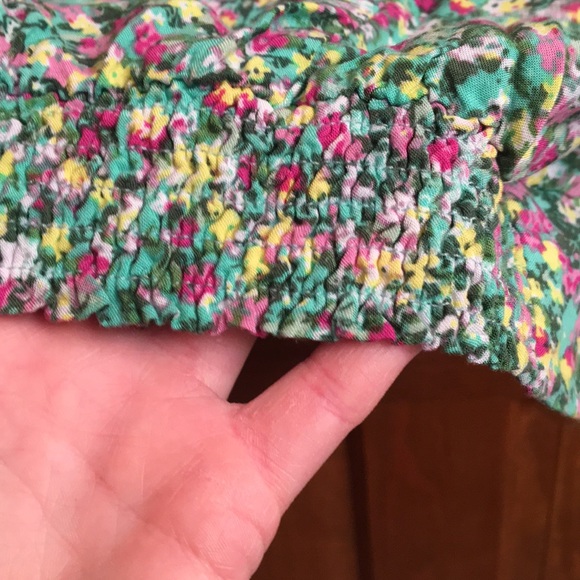 Bundle! 2 Tommy girl spring tops - Picture 13 of 14